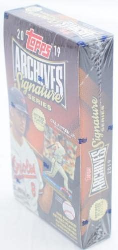 2019 Архиви на Топс Архиви Потпис за пензионирано издание за бејзбол хоби кутија - восочни пакувања во водство на бејзбол