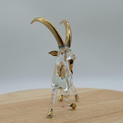 Планинска коза животинска рака разнесена уметност стакло кинески хороскопски симбол фигура