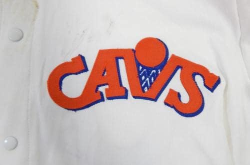 1986-87 Кливленд Кавалирс Хот Род Вилијамс 18 Игра користеше бела јакна Пант 4 1 - НБА игра користена