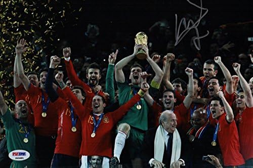 Дејвид Вила го потпиша Светскиот куп во Шпанија 2010 година 8x12 Фото PSA COA P45681 - Автограмирани фудбалски фотографии