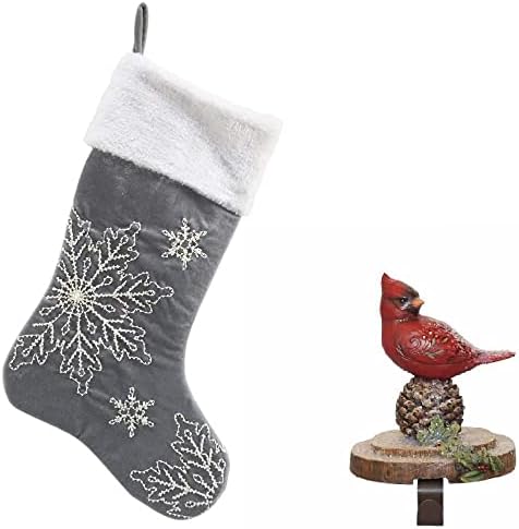 Колекција за зимски празници за зимски часови Божиќна црвена кардинал на закачалка за порибување на Pinecone и божиќно зимско снегулка порибување,
