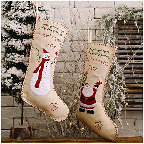 Дефлаб чорапи чорапи со снежни луѓе што висат торби за подароци, украси за новогодишни елки. Детски чорапи, торби за подароци, детски подароци