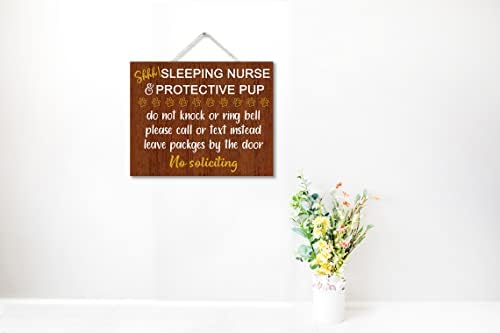 Подарок од медицинска сестра, подарок за медицинска сестра, не вознемирувај, знак на врата, спиење на медицинска сестра, заштитен знак за кучиња,