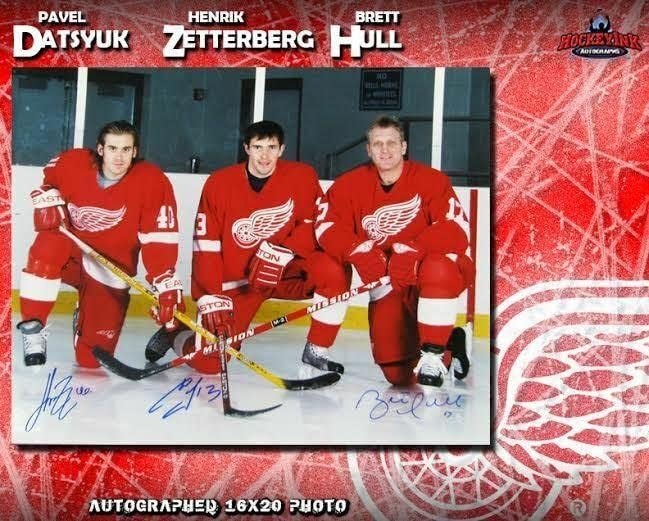Брет Хал, Павел Датсиук и Хенрик Зетберг го потпишаа Детроит 16х20 Фото -нонкел - Автограмирана НХЛ Фотографии