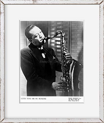 Бесконечни фотографии Фото: Лестер Вилис Јанг кој игра Саксафон, 1909-1959, През, През, Американски џез
