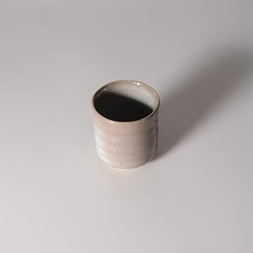 Купот на Гиноми Саке направен од Садтагугу Шинџо. Hagiware, јапонски керамика.