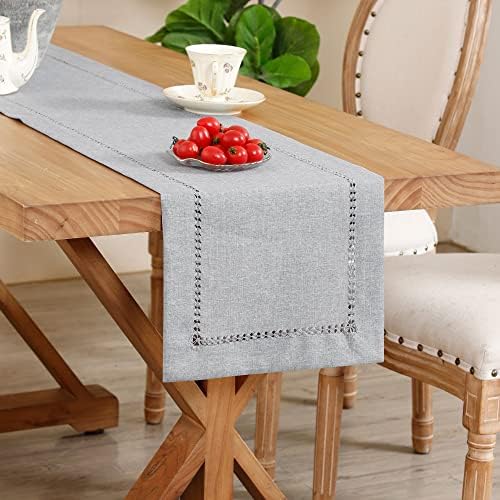 Фармхаус рачно изработена стока на табели со правоаголна постелнина за сиви трки за сиви табели за табели за вечера и фустан