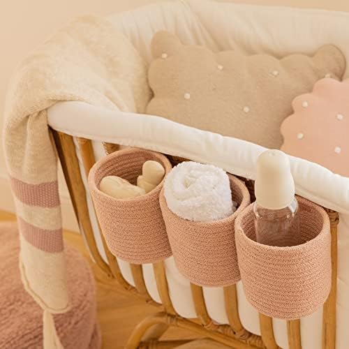 Канали на Лорена висат корпа за креветчиња за бебе. Организатор, носител на креветчето за бебиња, расадникска организација. Рачно изработено. Природен памук. Голем?