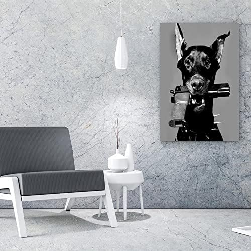 Томарт Доберман со пиштол црно-бело уметно платно плацето wallидна уметност деко печатење сликарство платно сликарство wallидна уметност постер