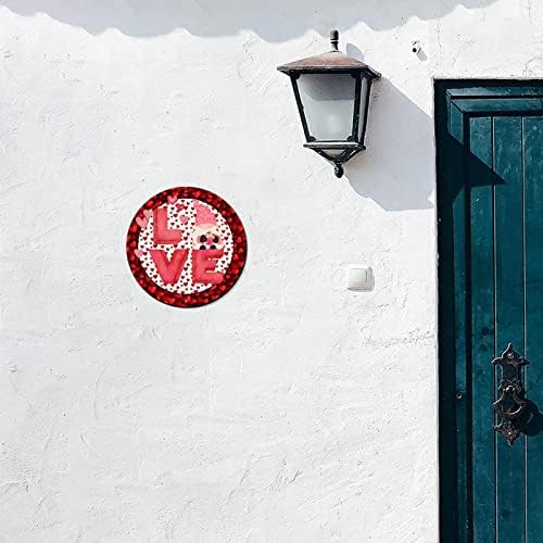 Тркалезни метални знаци на венец на Денот на вineубените сакаат црвено срце симпатична гном калај знак за ангажман wallид уметност