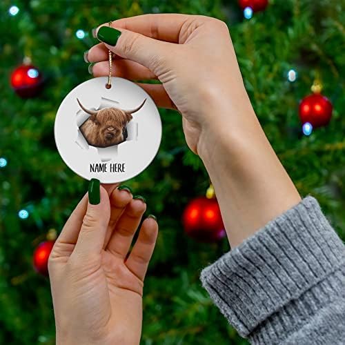 Симпатична шкотска висорамнинска крава персонализирана име подароци 2023 украси за новогодишна елка кружат керамика