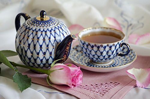 Ломоносов порцелански лале кобалт нето чај сет 6/14: сад за чај, сад со шеќер и 6 чаши со чинии