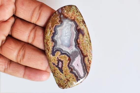 Сребрена природна пурпурна страст Агат со големина 67x37x5,5 мм приврзоци за накит што го прави скапоцен камен овој кристал се смета дека има смирувачки и смирувачки в?