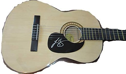 Ли Брис автограмираше со целосна големина Природна акустична гитара w/Доказ, слика на Ли потпишување за нас, ПСА/ДНК автентицирана,
