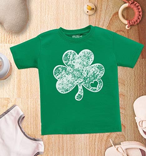Shop4ever® потресено Шамрок срце Св. Патрик Дете маица маица за памук