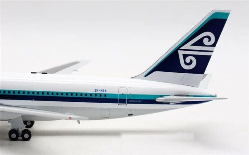 Inflate 200 Air New Zealand за Boeing 767-200 ZK-NBA со Stand Limited Edition 1/200 Diecast Aircraft претходно изграден модел