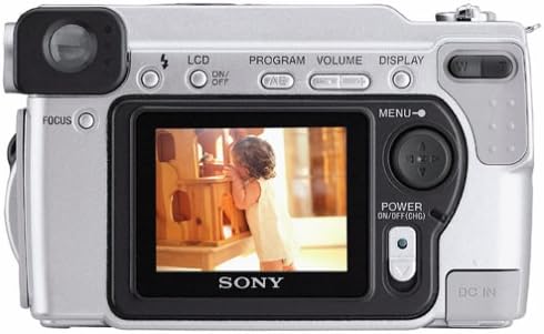 Sony DSC-S70 Cyber-Shot 3.2MP дигитална камера со 3x оптички зум