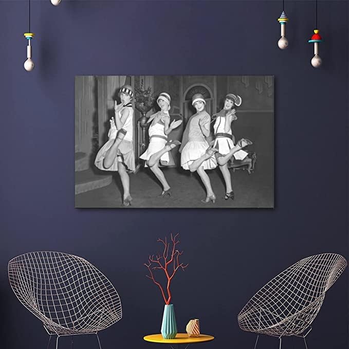 Девојки кои танцуваат постери за печатење во Чарлстон, кои се караат дваесетти гроздобер стил 1920 -тина години, црно -бел постер wallиден уметнички уметности, платно, п