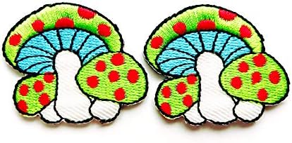 Сет од 2 мали мини зелена печурка со полко -точка црвена прекрасна цртана филм Шие железо на везена апликација знак знак за лепенка облека костум за облека