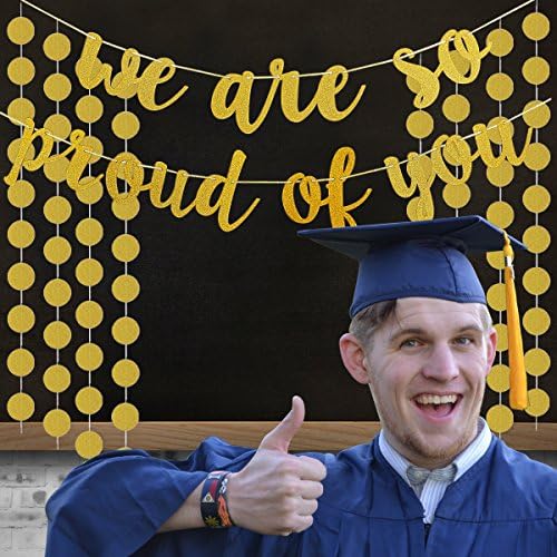 Златен Сјај Ние Сме Толку Горди На Вас Банер-Забава За Дипломирање/Украси За Забави За Град 2023 Честитки Банер Колеџ За Дипломирање