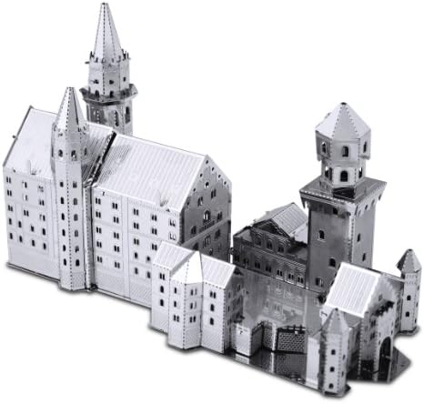 Сет од 2 метални модели на ласерско сечење на метална земја: Замокот Нојшванштајн и замокот Химеј