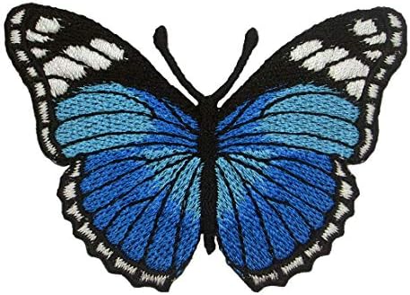 Пеперутка извезено железо на закрпи Аплицира сина боја.