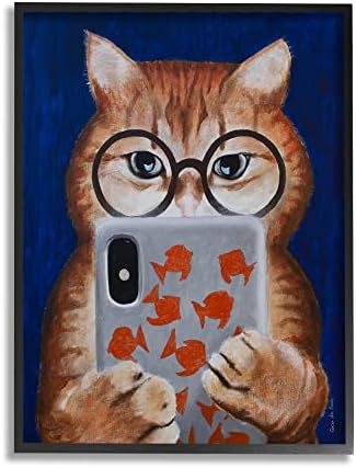 Смешна мачка со таблети, користејќи телефонски пораки кои носат илустрација за очила, дизајн од Коко де Париз