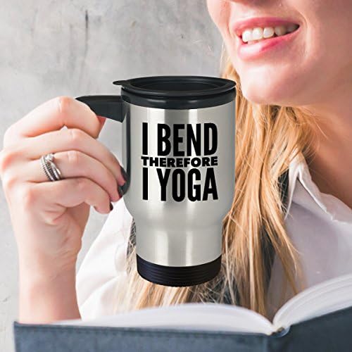 Чаша од чаша од јога патувања - „Јас се наведнувам затоа јога“ - кафе/чај/пијалок топло/ладно изолиран - смешен нов празник за подароци