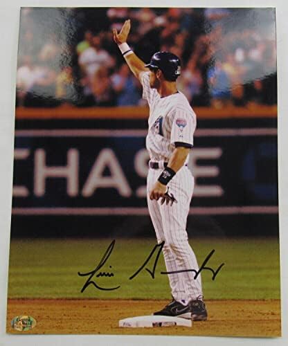 Луис Гонзалез потпиша автоматски автограм 8x10 Фото I - Автограмирани фотографии од MLB