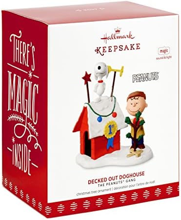 Hallmark Keepsake 2017 Кикирики Чарли Браун и Снупи го украсија божиќниот украс за звук на кучиња со светлина